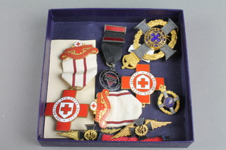 An Army Chaplain's gilt cap badge and other minor metal and gilt cap badges