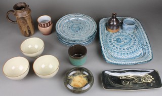 A quantity of Studio ceramics