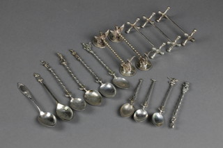 2 pairs of plated knife rests and minor Continental spoons