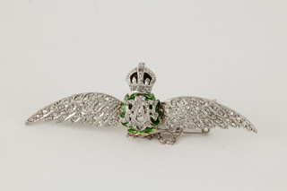 An 18ct white gold diamond set and enamelled RAF Sweetheart brooch, approx 7.5 grams