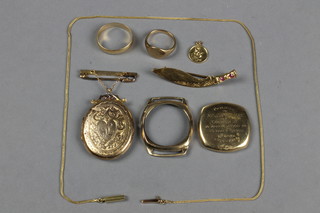 A 9ct gold cased locket and minor gold jewellery, approximately 26 grams