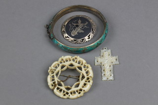 A Thai silver brooch and minor jewellery