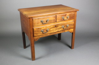 An Edwardian Chippendale style mahogany chest of 2 short and 1 long drawers, 28"h x 32"w x 19"d