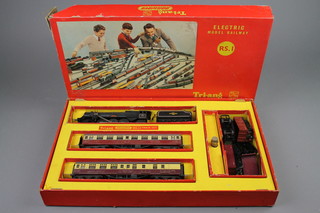 A Triang electric model train set SR.1 complete with locomotive Princess Victoria, boxed