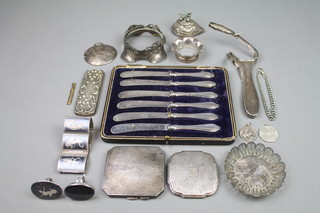 A silver cigarette case, compact and minor silver items, approx 424 grams