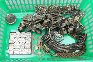 A quantity of Victorian and other costume jewellery