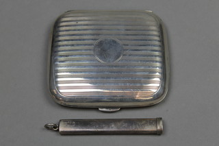 An engine turned silver cigarette case, approx. 86 grams, a silver pencil holder