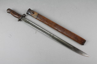 A Wilkinson 1907 bayonet with leather scabbard (f)