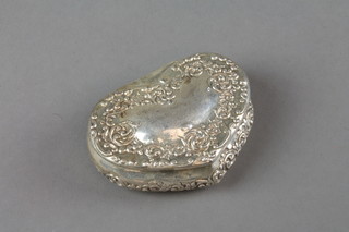 A Victorian heart shaped silver repousse trinket box with vacant cartouche, Birmingham 1896, approx. 72 grams