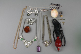 A quantity of Art Nouveau and other costume jewellery