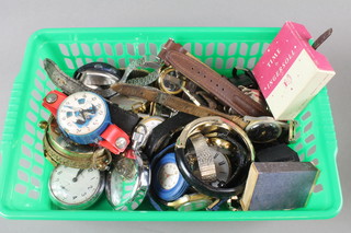 A quantity of pocket and wristwatches