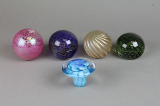 5 glass paperweights including Mdina and spiral 