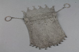 A silver mesh purse, 122 grams