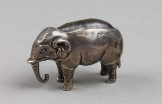 An Edwardian silver novelty pin cushion in the form of an elephant 2" 