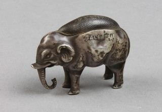An Edwardian novelty silver pin cushion in the form of an elephant 1 3/4" 