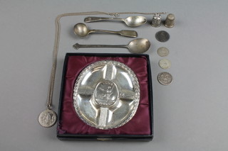 A Bank of England commemorative silver dish 1994, minor items, approx. 130 grams