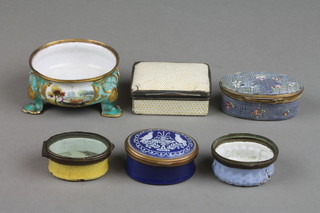 An 18th Century Continental and silver mounted enamel rectangular snuff box with polka dot decoration 2", an oval ditto and 2 others without lids, a table salt and a modern Halcyon days box 