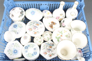 A quantity of Wedgwood decorative china