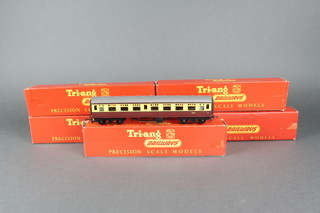 5 Triang OO gauge carriages - R29 Composite coach, R228 Pullman first class x 2, R328 Pullman Second Class and R242 trailer wagon 