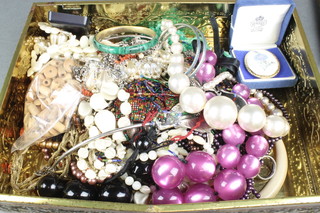 A quantity of bead necklaces and minor jewellery 
