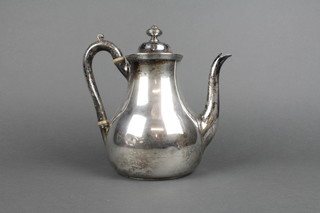 A Victorian silver baluster teapot with reeded decoration and ivory resistors, London 1877, approx 772 grams 