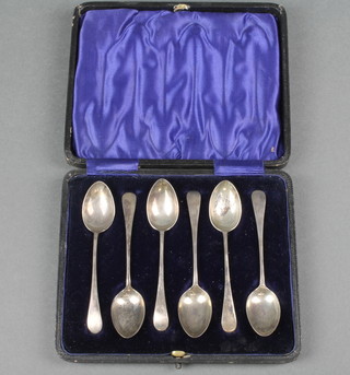 A set of 6 Edwardian silver teaspoons Birmingham 1907