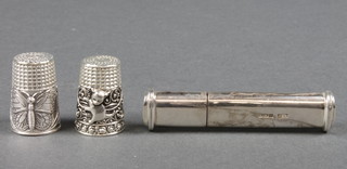 A silver toothpick case, 2 thimbles