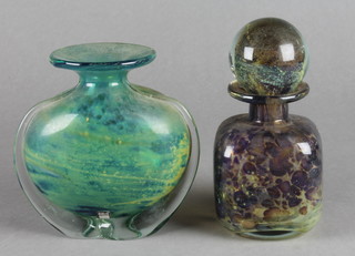 A Mdina flattened spherical green glass vase 5", a ditto bottle 