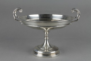 A silver 2 handled tazza on waisted stem with presentation inscription, Sheffield 1924 6" 522 grams