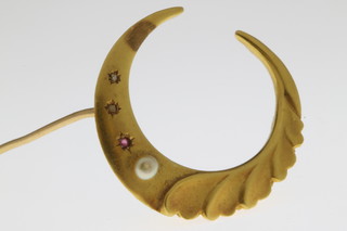 An 18ct gold pearl and gem set crescent brooch, 3.3 grams