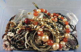 A quantity of hardstone and other jewellery