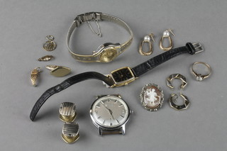 A 9ct gold ring, minor watches and jewellery