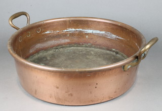 A circular copper preserving pan 15 1/2" diam. 