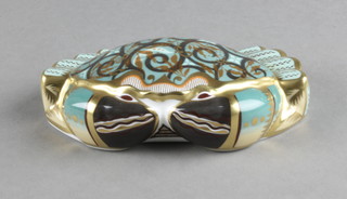 A Royal Crown Derby Imari pattern cromer crab paperweight, boxed 4 1/2" 