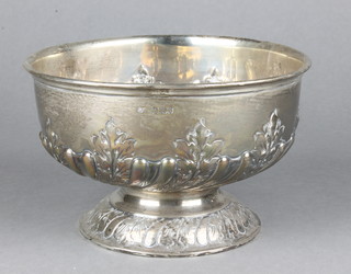 An Edwardian repousse silver pedestal rose bowl with leaf and scroll decoration, Sheffield 1903, 228 grams