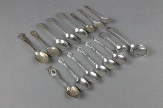 A quantity of silver teaspoons, 190 grams