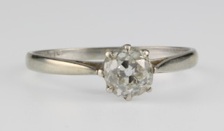 An 18ct white gold single stone diamond ring 0.5ct, size L 