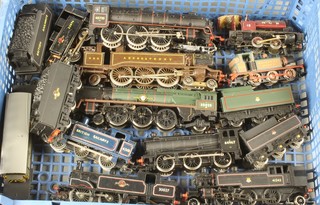 4 various electric model locomotives, 7 various tank engines