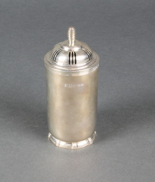 An Art Deco silver sugar shaker of plain form, Birmingham 1938, 150 grams