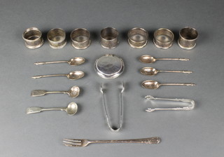 5 silver napkin rings, a silver jar lid and minor plated items 