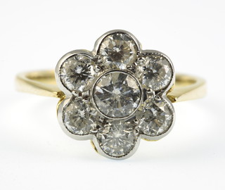 A yellow gold 7 stone diamond cluster ring approx 1.4ct, size N 