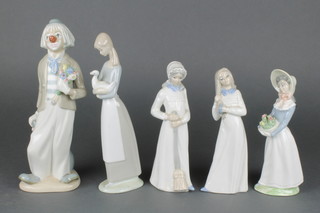 5 Spanish porcelain figures 