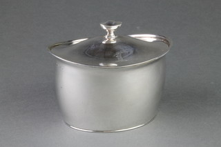 A George III oval silver lidded box with urn finial, London 1802, 314 grams 