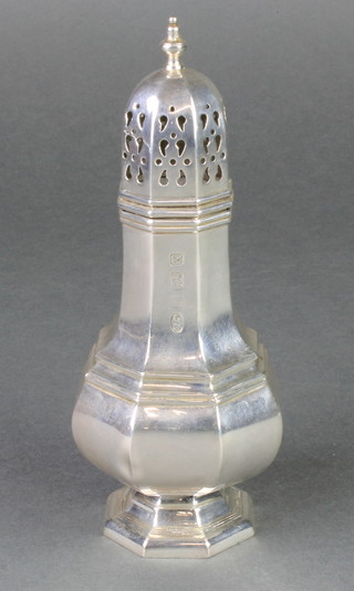 An octagonal baluster silver shaker, Birmingham 1984, 150 grams