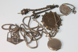 A Victorian silver coin set brooch and minor silver jewellery