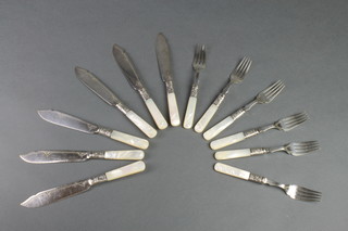 A set of 6 silver plated fish eaters with mother of pearl handles 