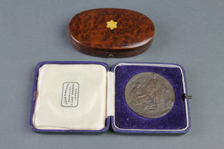A Horticultural Society bronze medallion and an oval trinket box 