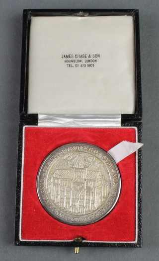 A 1970 commemorative Beckett medal 66 grams, boxed