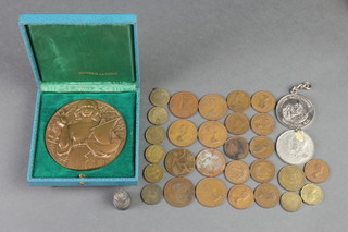 A cased bronze commemorative crown and minor coins 