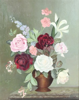 G W Aslett, oil painting on canvas, still life study of a vase of roses, signed 19 1/2" x 15" 